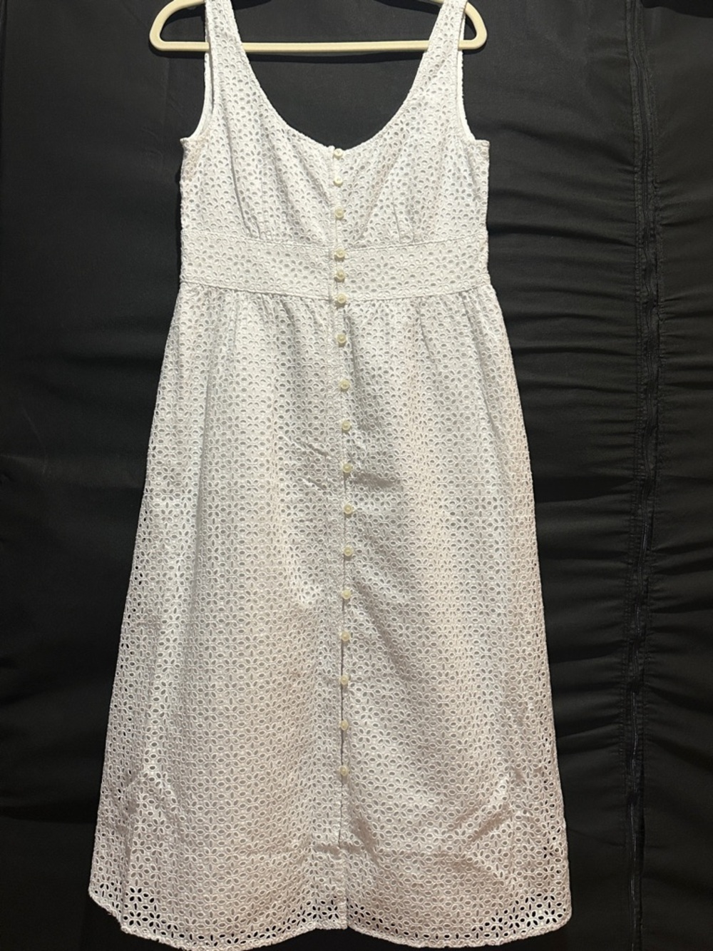 Women’s Jcrew elegant White Eyelet Button-Front size 6